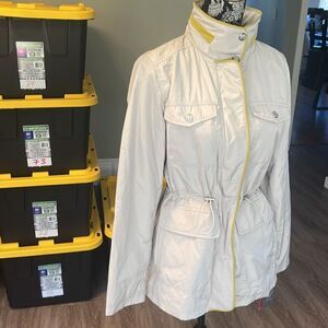 Vince Camuto NEW Rain Jacket . Small